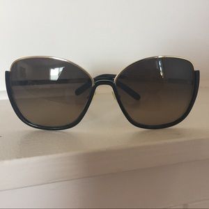 Chloe sunglasses style CE116s. With case.